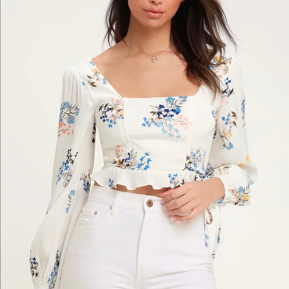 Tops - 4si3nna crop top